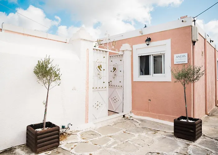 Anesis Traditional Rhodian House بيت للعطل *